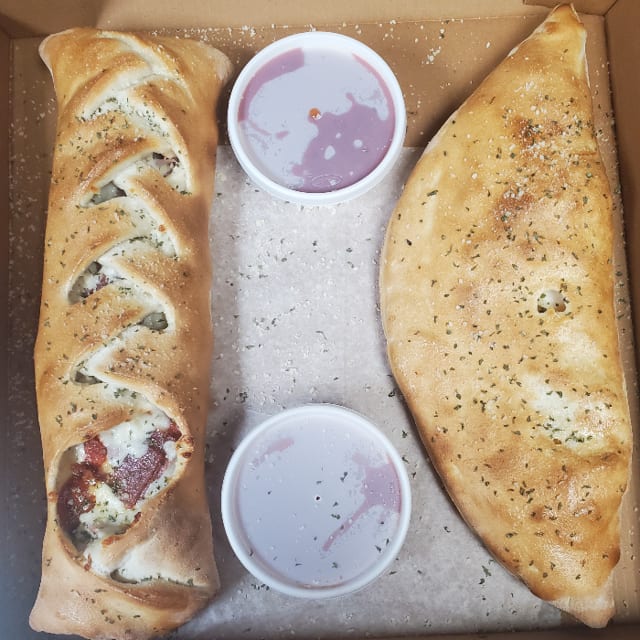 Veggie Lovers Calzone.