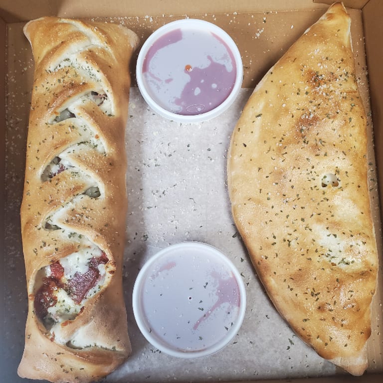 Delicious Calzones: A Must-Try at Our Restaurant
