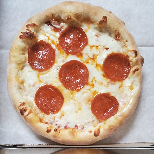 Kids 8" Pepperoni with Fresh Cut Fries.